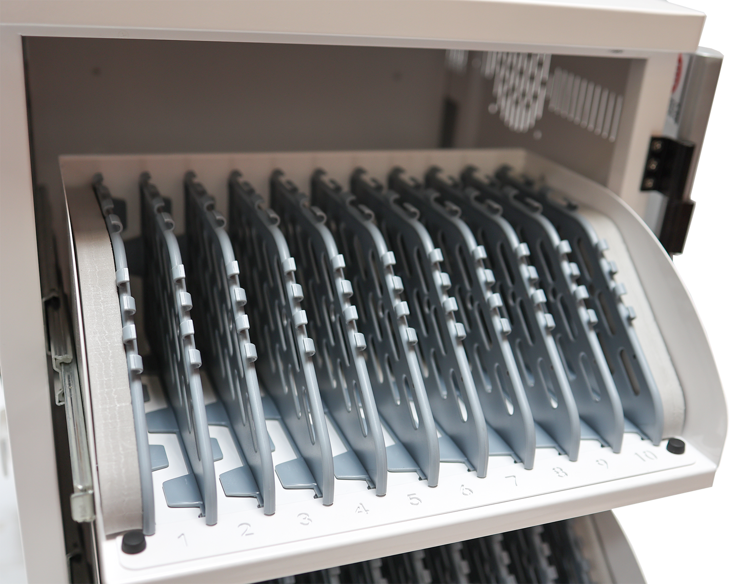 Parotec 20x Bay USB-C Charging Cart